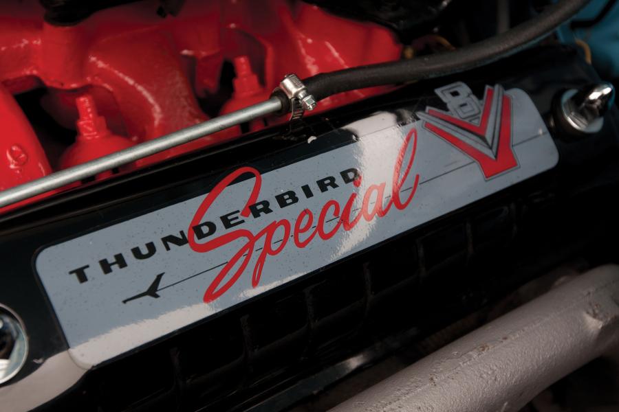  Ford Fairlane Sunliner Convertible White & Blue 1956 года  (фото 2 из 41)
